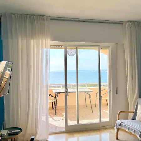 Sea View Loft In Port アパート
